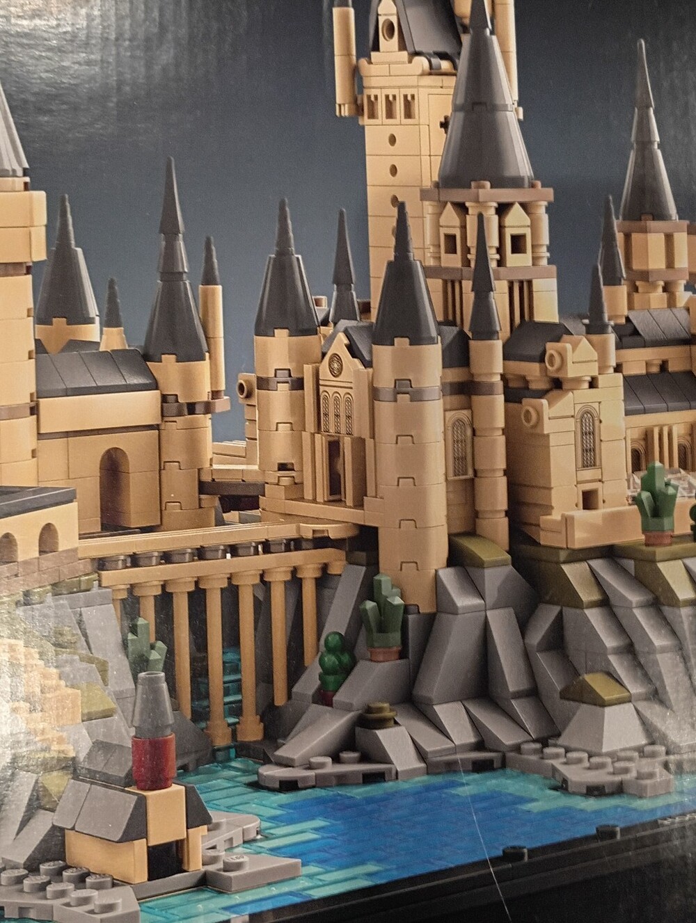 Lego Harry Potter Hogwarts Castle And Grounds 76419 - Picture 3 of 3
